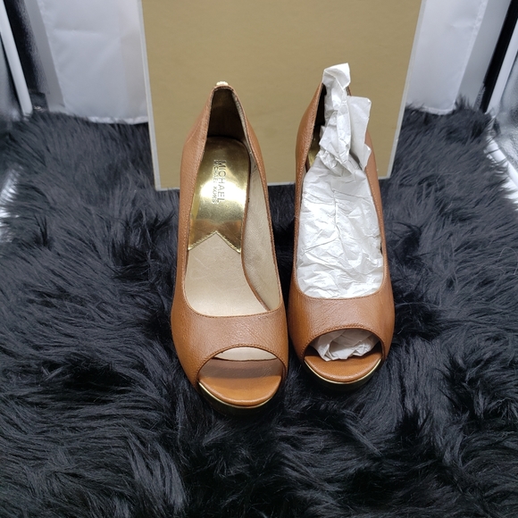 Michael Kors Leather Platform Heels - Picture 5 of 6